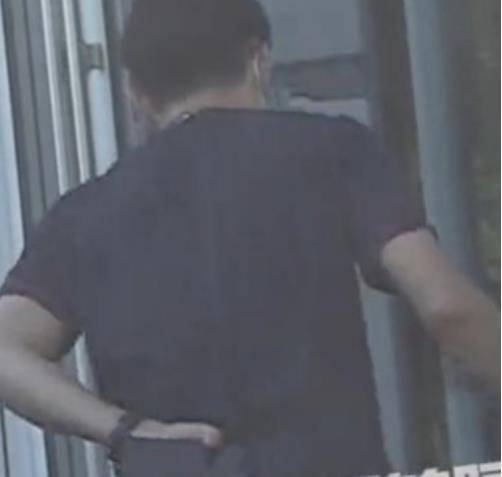 吴奇隆下腰(吴奇隆机场推刘诗诗)