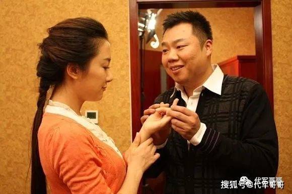 “李大嘴”姜超：出道20年，不温不火，遇到真爱20次，38岁当爸爸。