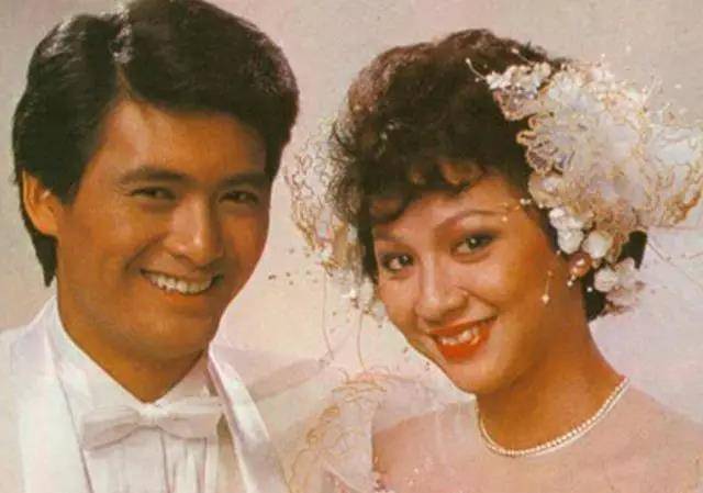 爱余安安：她14岁恋爱，24岁结婚离开，至今仍向往爱情。