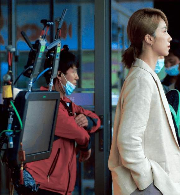 孙俪之前的舞蹈被吐槽为“练习”,现在44岁回来拍新戏,好看又少女。