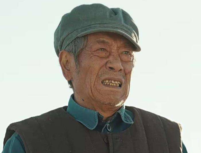 演员王奎荣前妻照片(王奎荣和他的现任妻子照片)