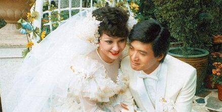 爱余安安：她14岁恋爱，24岁结婚离开，至今仍向往爱情。