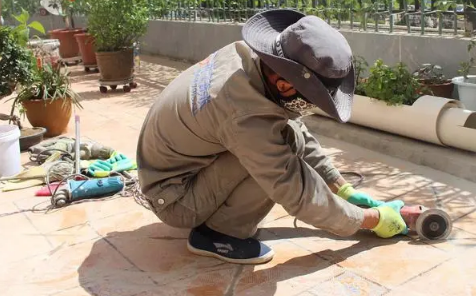 不敲瓷砖补漏方法(不砸瓷砖补漏)