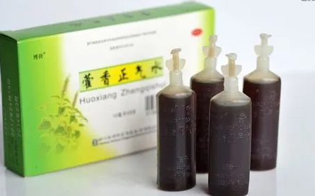 藿香正气水小孩洗澡作用(藿香正气水小孩用法)