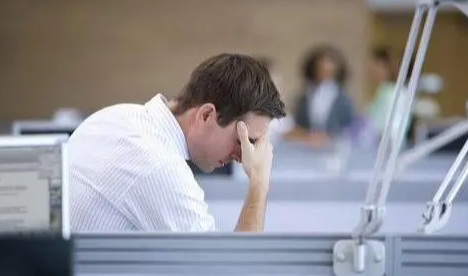 其实焦虑症很容易好焦虑紧张引起胃胀痛多久才能好(焦虑症其实很简单治愈)