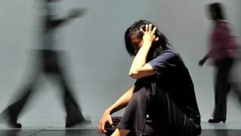 其实焦虑症很容易好焦虑紧张引起胃胀痛多久才能好(焦虑症其实很简单治愈)