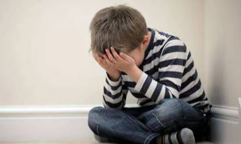 焦虑症和鬼有关系吗?(焦虑症是被阴魂附身了吗)