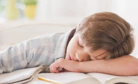 为什么睡眠不足时胃口会变好(为什么睡眠不足时胃口会变好呢)