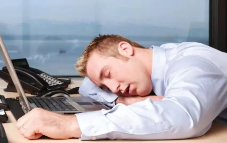 为什么睡眠不足时胃口会变好(为什么睡眠不足时胃口会变好呢)