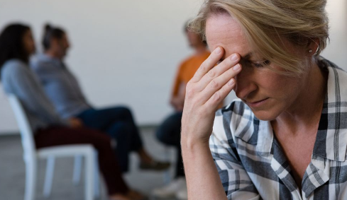 身体这疼那疼是更年期的症状吗(更年期为什么身上总是这疼那疼的呢)