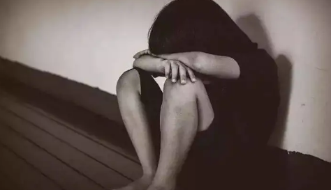 焦虑症和抑郁症哪个痛苦(焦虑症还是抑郁症可怕)