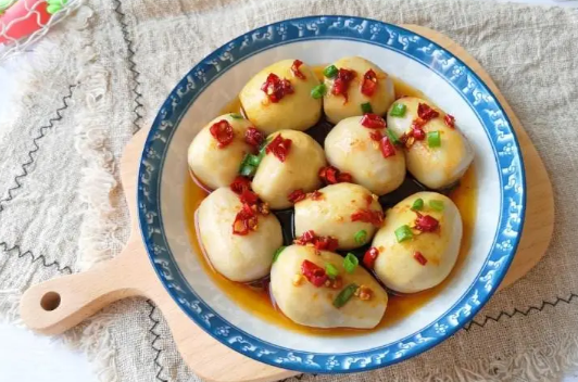 芋头蒸几分钟咋吃(芋头蒸几分钟能剥皮)