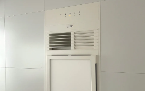 老鼠在卫生间吊顶上是怎么回事(厕所吊顶上有老鼠在跑)