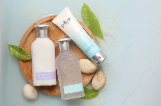 夏天护肤品放车里一天还能用吗吗(护肤品放车上晒了一天还能用吗)