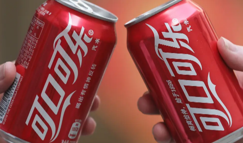 24岁小伙长期可乐当水喝(小伙把可乐当水喝患病)