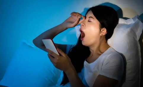 不熬夜才能避免熬夜伤害图片(不熬夜才能避免熬夜)