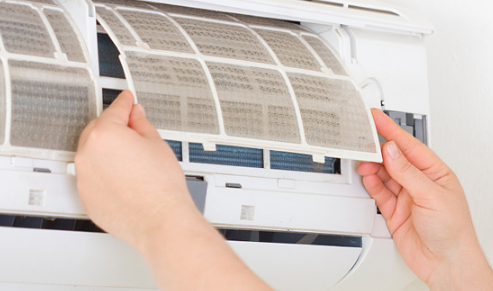 空调过滤网洗了没干可以装上去吗(空调过滤网洗了没干可以装吗)