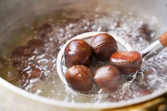 板栗煮多长时间可以熟呢(板栗煮多长时间都可以吃)