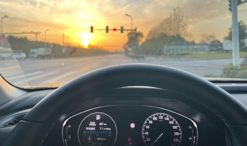 车子过户给老婆保险还要重新买吗吗(车子过户给老婆了保险用过户吗)