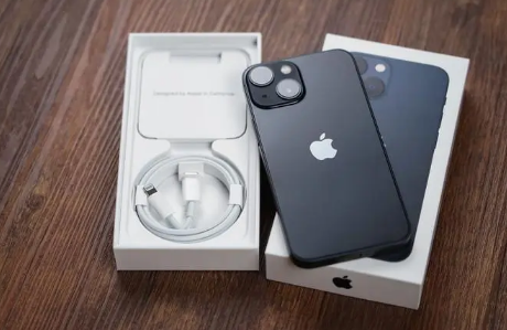 iPhone13首发和双十一差别(iphone13买首发还是等双十一)