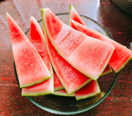 西瓜皮敷脸的功效与作用(西瓜皮敷脸的功效好处)