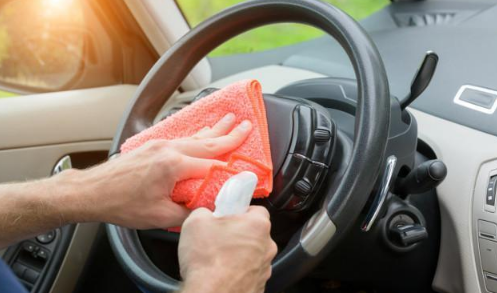 汽车内饰清洗一次大概需要多久(汽车内饰清洗一次大概多少钱)