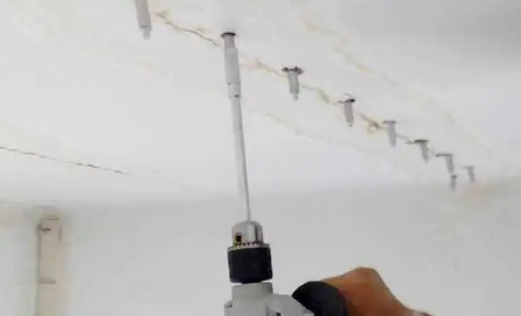 打孔高压灌胶的防水效果好吗(漏水打孔灌胶水能用多久)