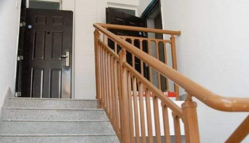 到底买楼梯房好还是电梯房好(买电梯房好还是楼梯房)