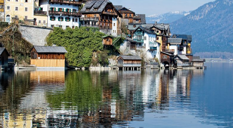 元旦去凤凰古城好玩吗(2021年国庆节凤凰古城人多吗)