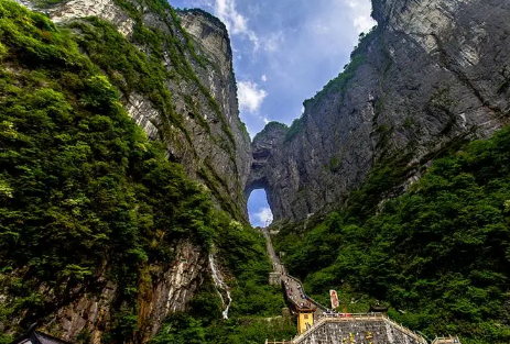 张家界、凤凰古城(凤凰古城在张家界?)