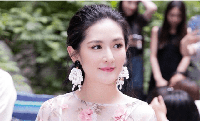 从“太阳女神”到争议不断,娜娜做了什么?黄磊曾评价:人生浅薄。