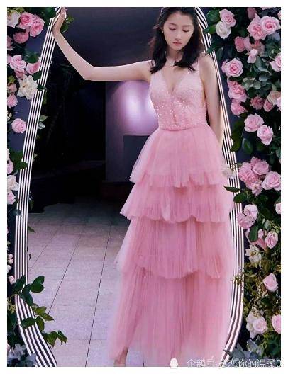 有哪些艺人的颜值被吹上天,但是你却觉得很丑的?(颜值高的女艺人)