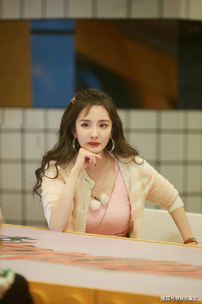 36岁杨幂的伤况!眼睛缝针需要包扎,三天换一次药,伤势已经稳定。