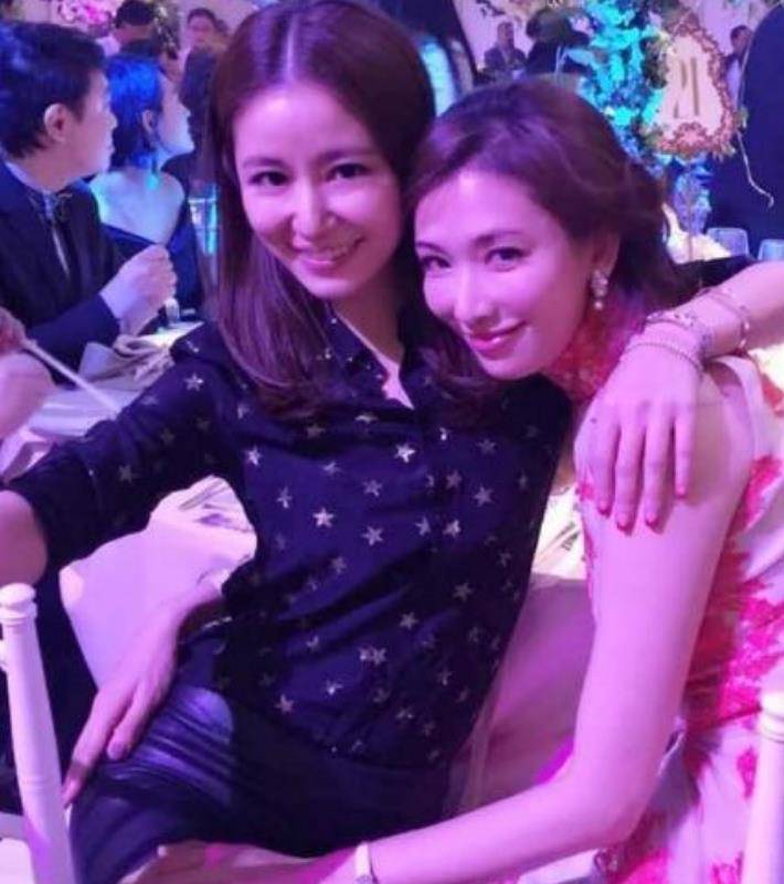 林心如19岁到44岁(林心如45岁的时候)