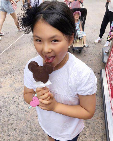 11岁王诗龄身高赶上李湘!(李湘女儿王诗龄照片)