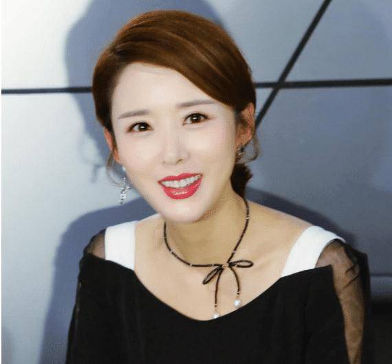 宝莲灯中的美女(宝莲灯女演员所有的名字和照片)