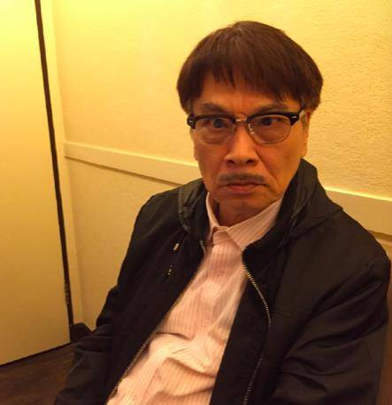 67岁的吴孟达近况很少曝光,四肢细长,肚子圆圆的,练太极时精神很好。