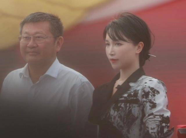 农耕文明大使李紫在消失两个月后出现,但脸色看起来很奇怪。