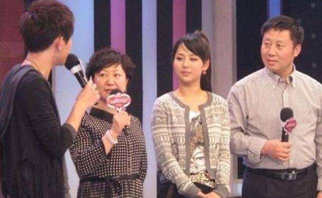 安迪的妈妈太低调了!是《天龙八部》年的她。难怪安迪这么优秀。