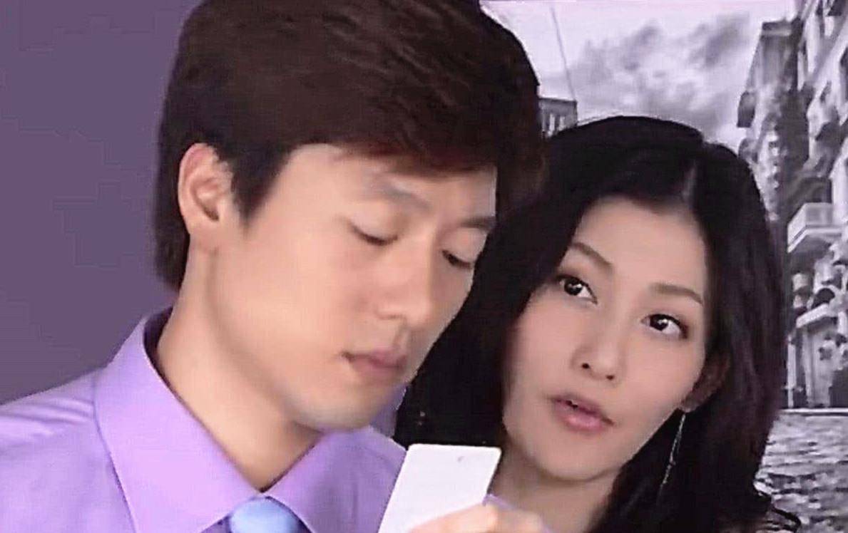 一群香港明星齐聚海南度假！阿娇阿撒乘游艇出海，李冲浪秀美腿。