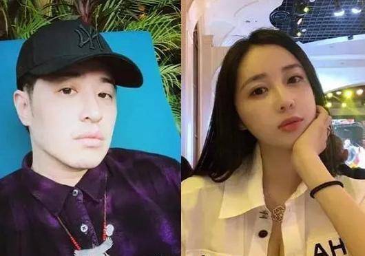 潘玮柏的妻子2022年自拍,告别了比剪刀的过去,风格变得时尚稳重。