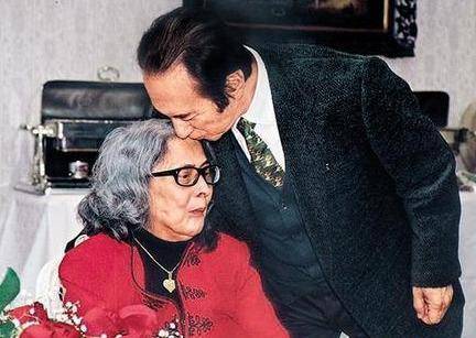 我妻子在同一个地方出了车祸。何鸿燊为什么不允许调查?霍英东揭开了其中的奥秘。