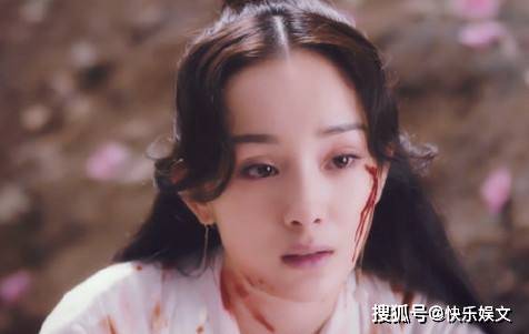 36岁杨幂的伤况！眼睛缝针需要包扎，三天换一次药，伤势已经稳定。