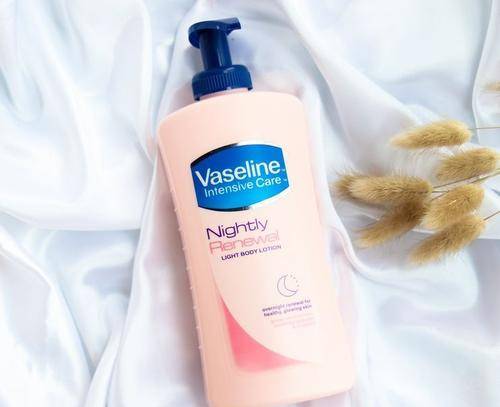 林心如19岁到44岁(林心如45岁的时候)