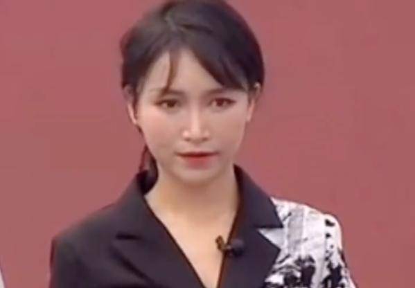 农耕文明大使李紫在消失两个月后出现,但脸色看起来很奇怪。