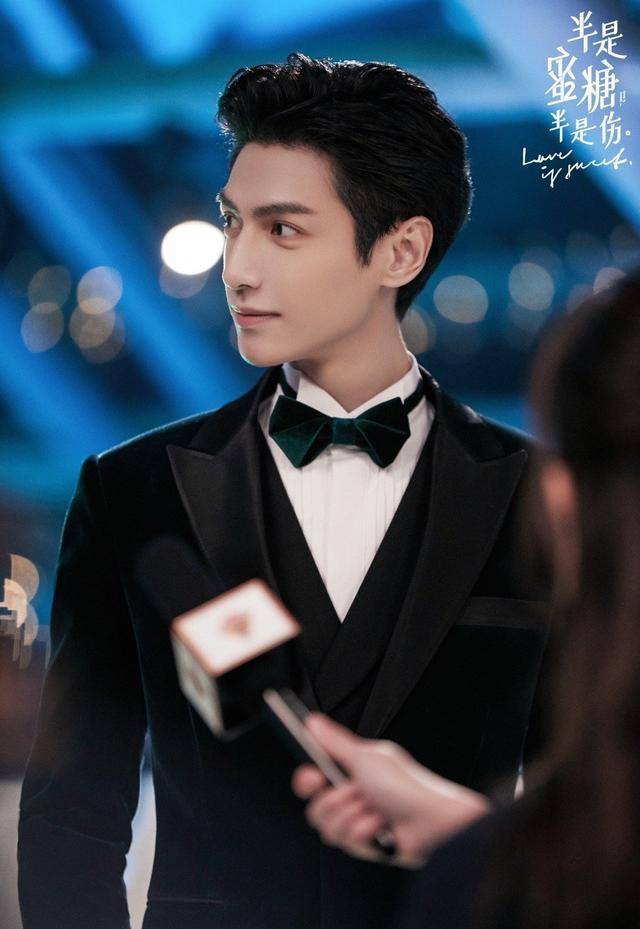 怎么形容罗云熙的颜值(罗云熙才艺)