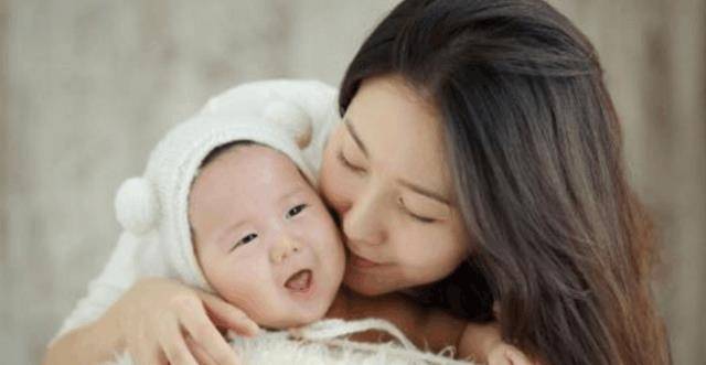 内地女演员高露(高秀晶演员)