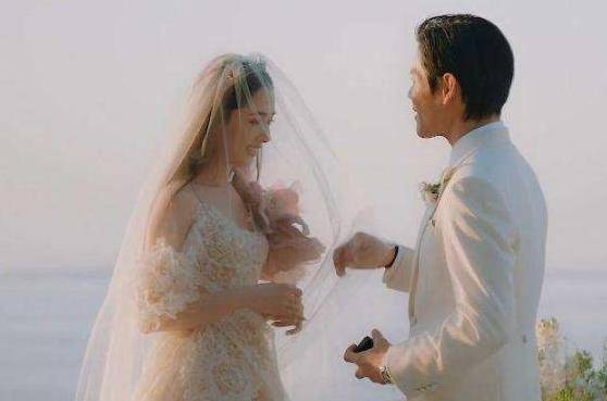 初恋归来,他竟抛下婚礼上的孕妻(当然,这些都是她的豪门老公)