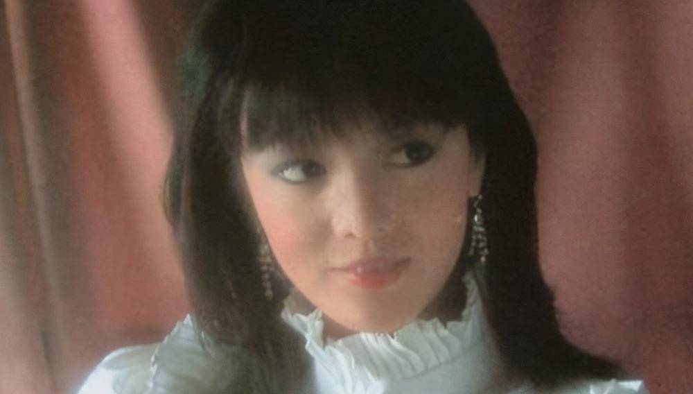 香港演员郑裕玲现在近照(演员郑裕玲现状)