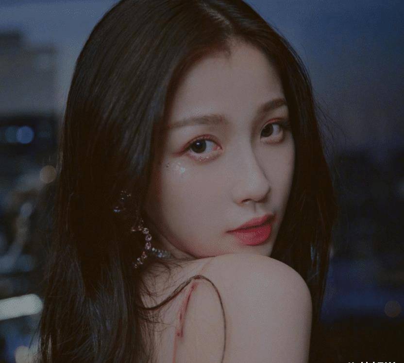 虞书欣长得好看吗(虞书欣长的好看吗)